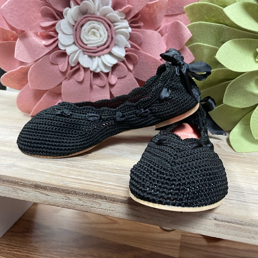 Crochet ballet flats